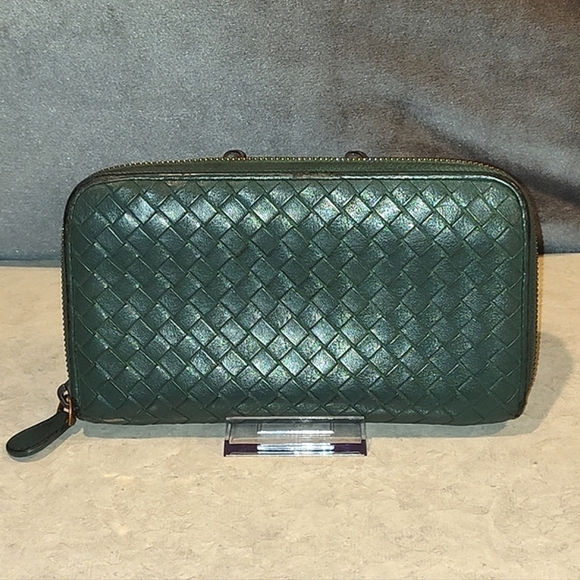 BOTTEGA VENETA INTRECCIATO GREEN CALF SKIN WOVEN LEATHER FULL ZIP LONG WALLET - Picture 1 of 12